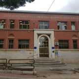Ma per quale motivo a Vnukovo hanno conservato l�istantanea di un istituto scolastico italiano? Semplice: perch� i militari alloggiarono proprio in quel fabbricato quando furono di stanza a Bari